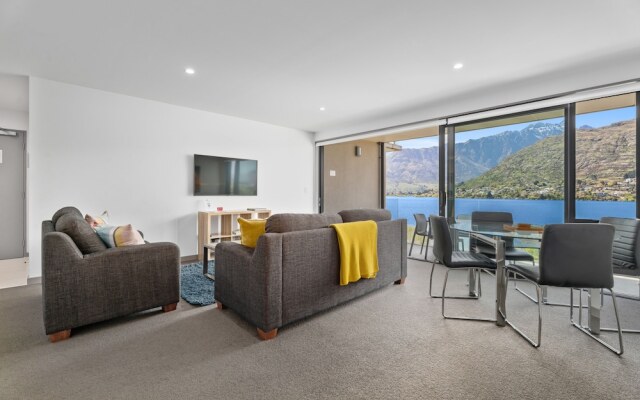 Residence du Lac by Staysouth