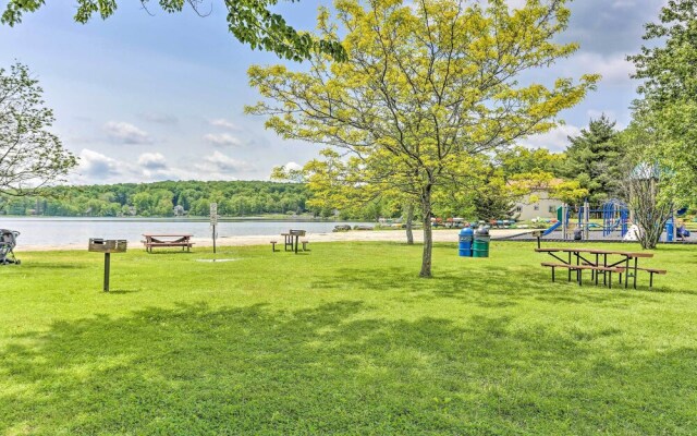 Poconos Retreat w/ Lake & Mountain Views!