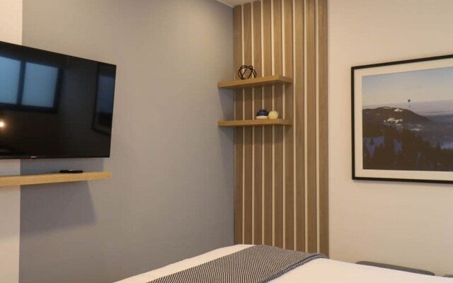 w Picturesque 2BR in Miraflores Near Larcomar