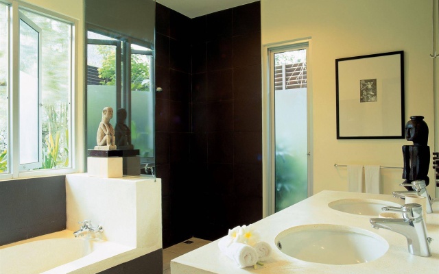AB Apartment Seminyak – Bathroom – Kuta