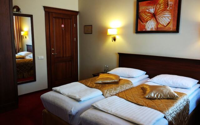 Conviva Hotel