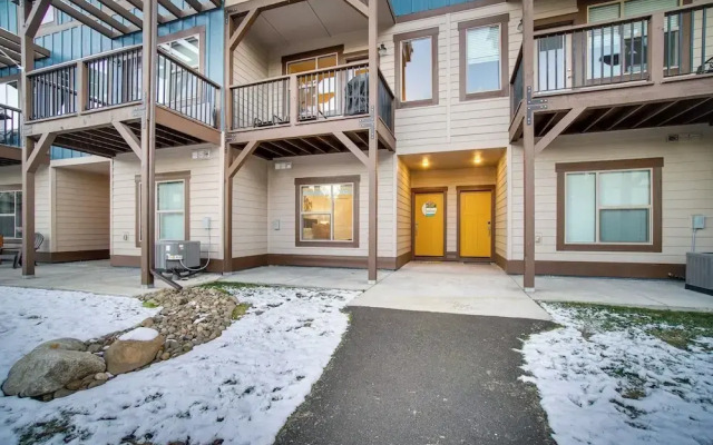 Mccall Vacation Rental w/ Private Balcony & Grill!