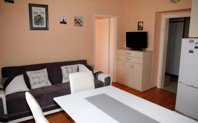 Apartment Central City