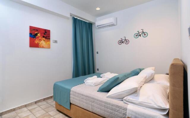 Xenios Dias Luxury Apartments With Sea View