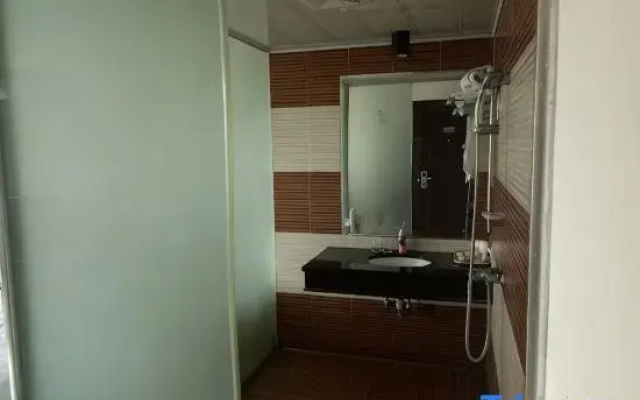 Hui'an Week 8 Business Hotel