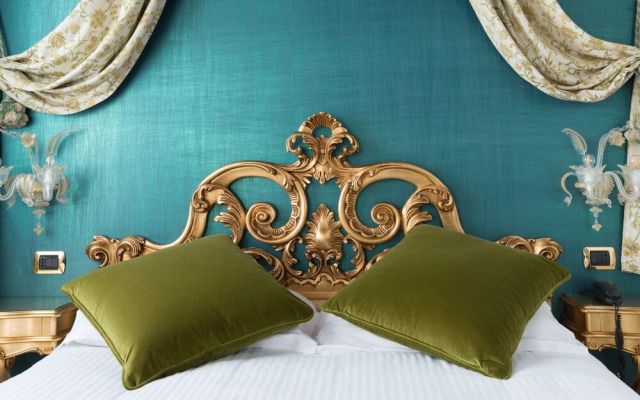 Stunning 15-bed Villa in Dolo, Close to Venice, IT