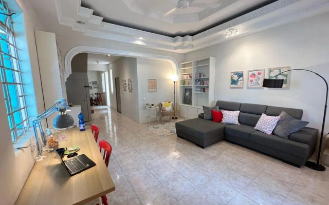 MyRoom@Georgetown, off Jalan Burma, near to Gurney