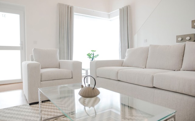 Rayleigh Lodge 2-Bedroom House