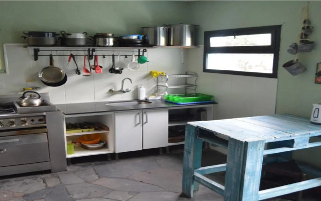 Pastora Suites & Hostel