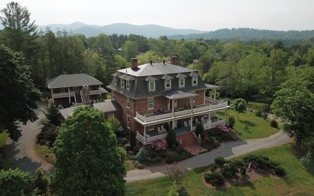 The Reynolds Mansion