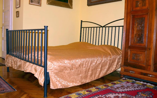 Central Market Apartments