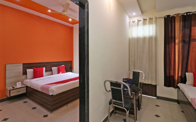 OYO 12847 Hotel Kanha Palace