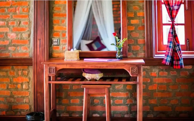 Riverside @ Hsipaw Resort