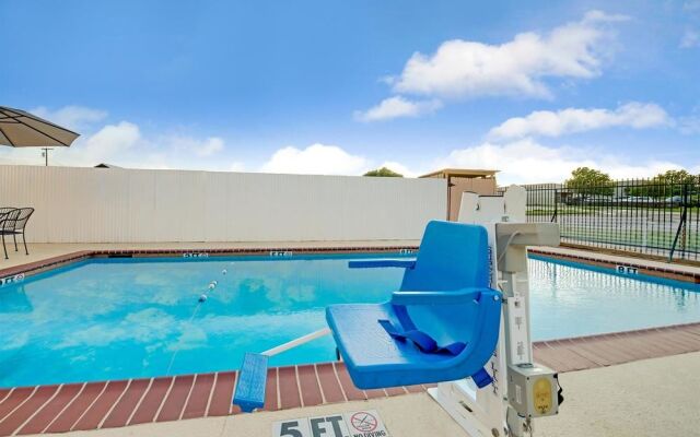 Howard Johnson Express Inn - Denton