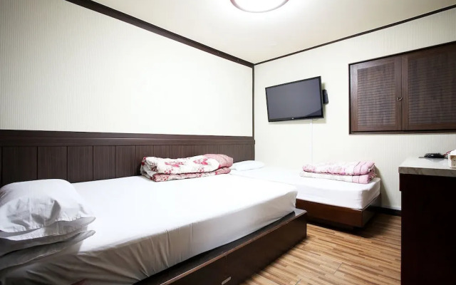 Brown Hotel