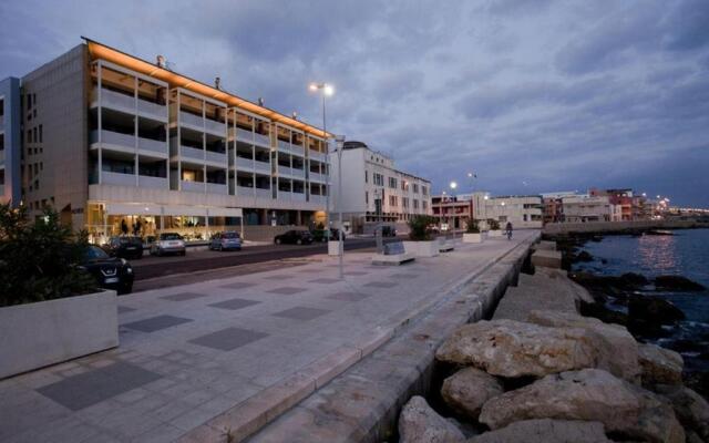 Minzoni Gallipoli Sul Mare E 130 Mt Dal Centro