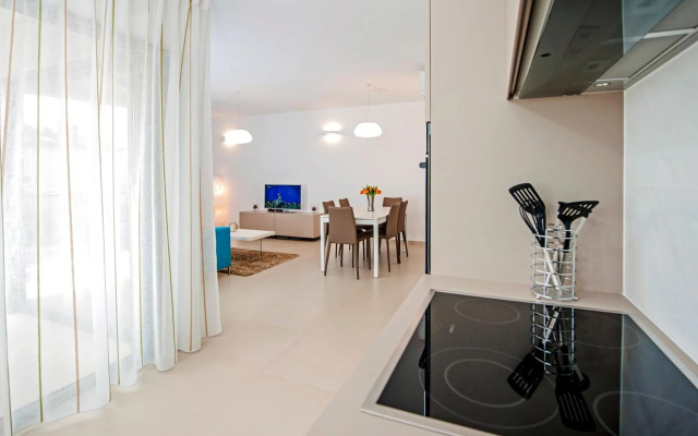 Sunset Luxury Apartment