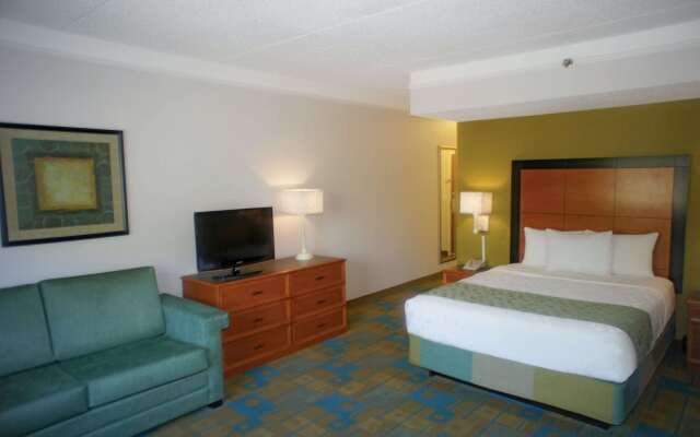 La Quinta Inn & Suites by Wyndham St. Pete-Clearwater Airpt