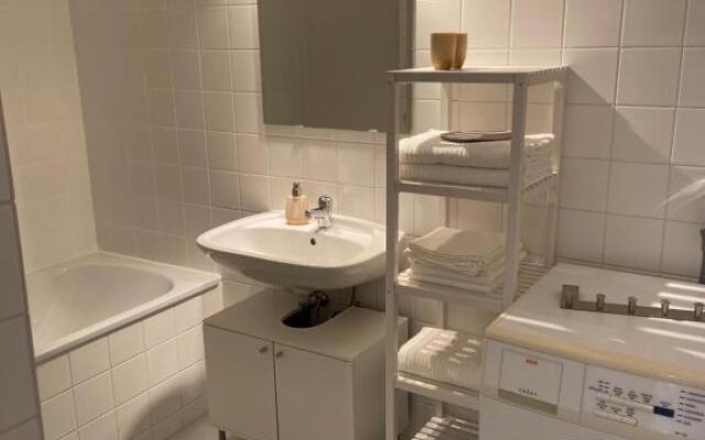 Bright apartment with a free parking garage @ Wienerberg