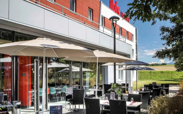 ibis Saint Genis Pouilly Genève