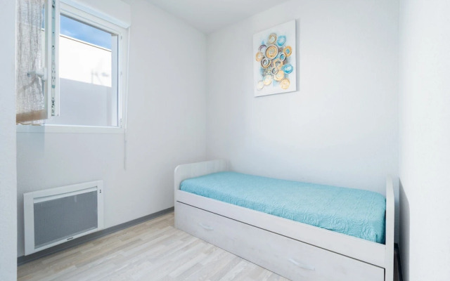 Bright Escape Near the Beach