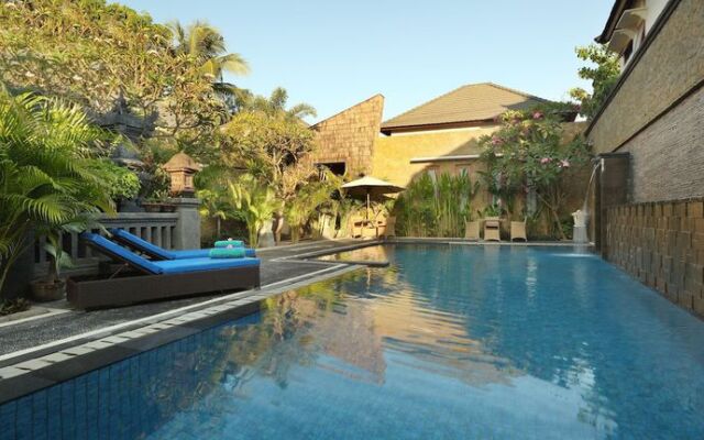Romvi Holidays