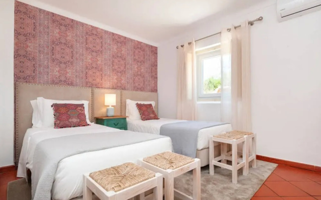 Wood Oven House II in Azeit o