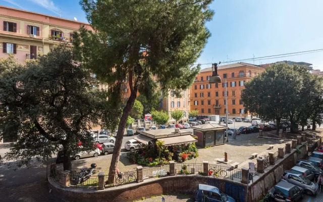 RSH Vatican Large Bright Apartment