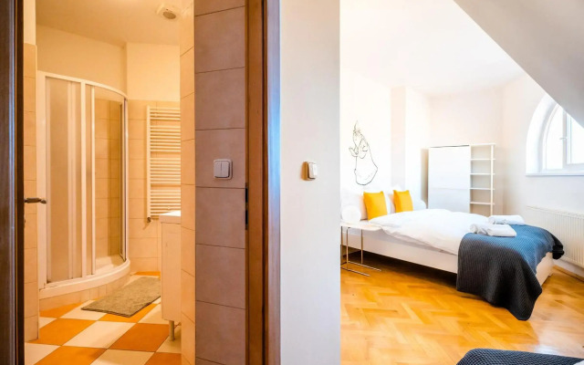 Klimentska Cartoon apartments