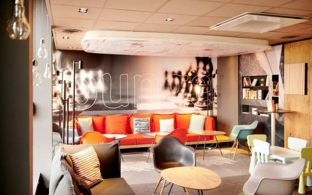 ibis Lyon Gerland Musée des Confluences