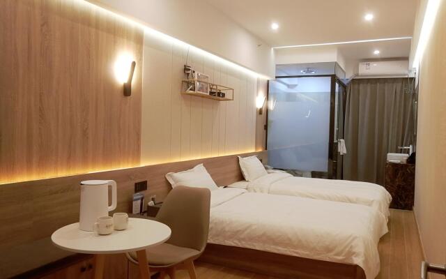 Shanghai Yiju Hotel