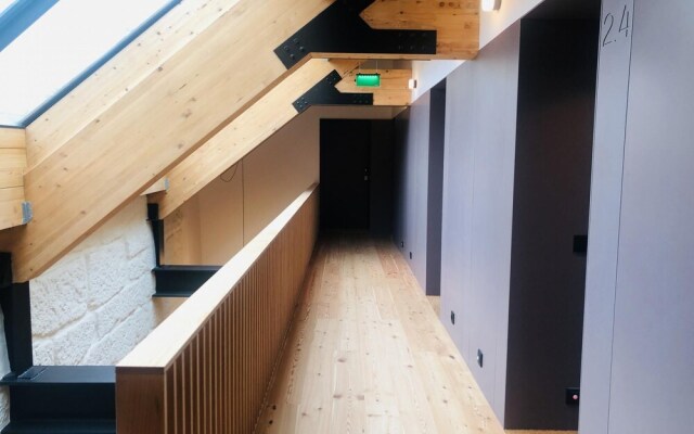 Elegant Downtown Apartment by Vacationy