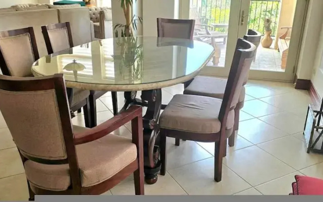 CR Luxury Bella Vista 7A 3 Bdrm