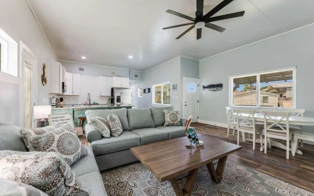 Ew429-chillin at the Beach