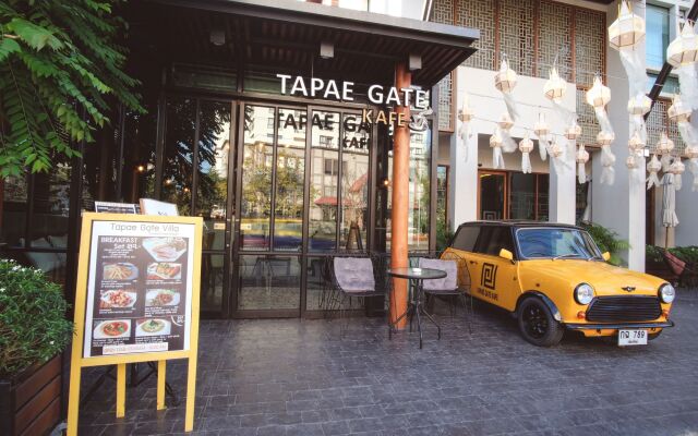 Tapae Gate Villa