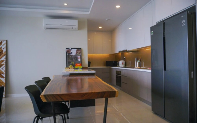 Ho Chi Minh Infinity Pool Apartment