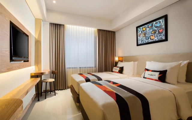 Yellow Star Ambarukmo Hotel