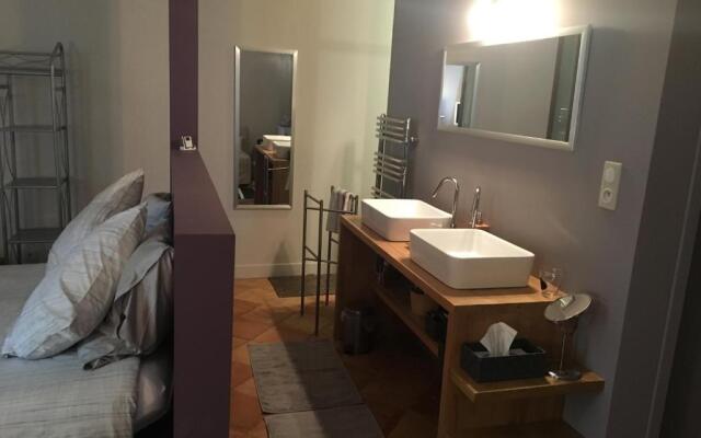 Le Pain de Lune Gîte et Chambre d'hôtes avec Piscine