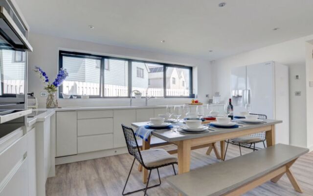 Beach House 13626