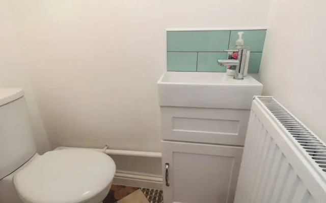 Bobbies' Retreat, 20 High Street