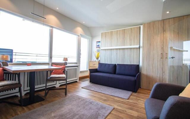 Metro-335-mit-Traumblick-ueber-die-Insel