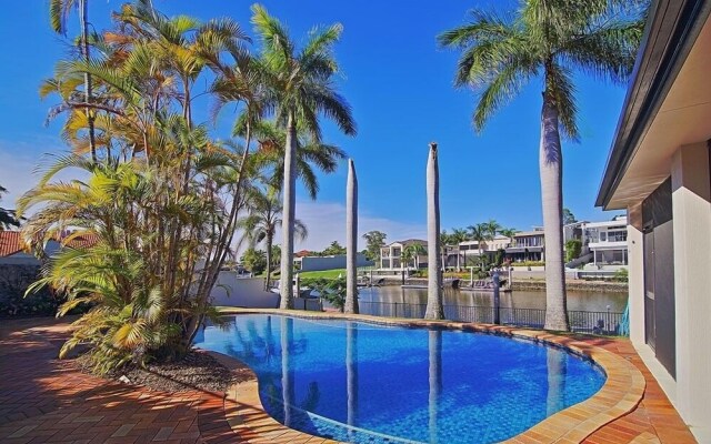Holiday Home Coveside @ Sanctuary Cove
