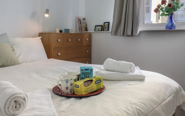 10 Bay View Court
