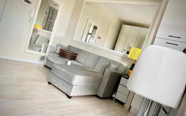 Appartamento via Riccardo Lombardi 29