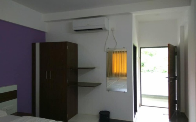 Cocos Inn Resort
