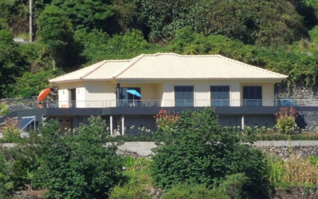 Comfortable Holiday Home in Boaventura With Barbecue