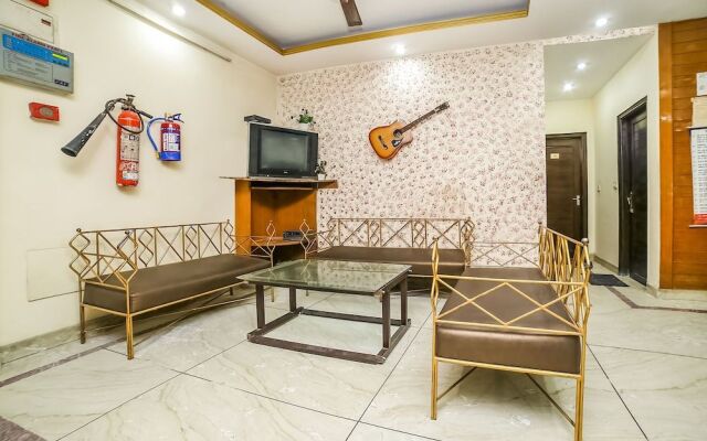 Hotel Pushpak Palace