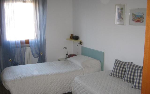 Al Mare Vicino Al Paese Vecchio