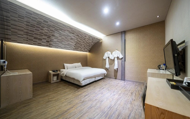 Elysia Hotel in Pyeongtaek
