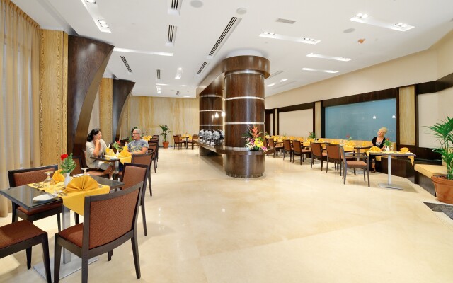 Al Majaz Premiere Hotel Apartment